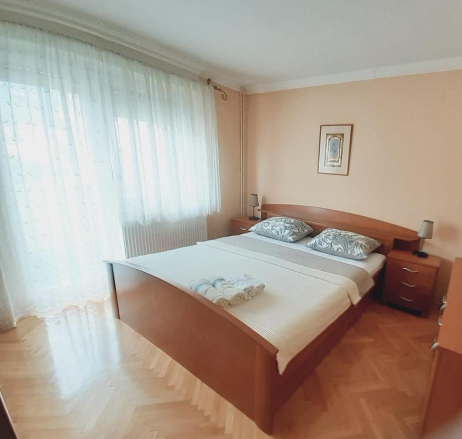 Spacious 80M2 Apartment In The Center Ljubuški Exteriör bild